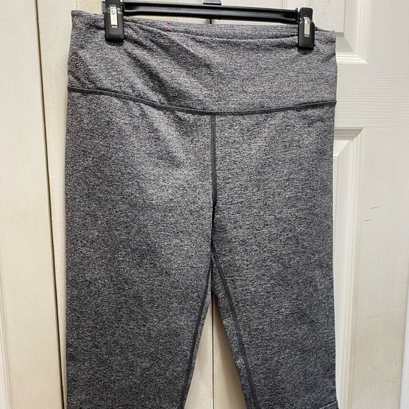 Victoria's Secret Pants - Victoria Secret short legging’s